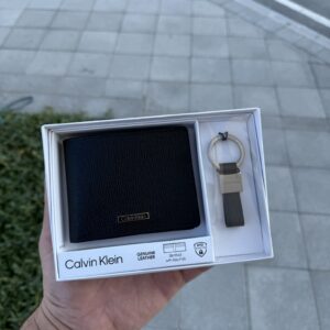 Calvin Klein Men's Leather Bifold Wallet