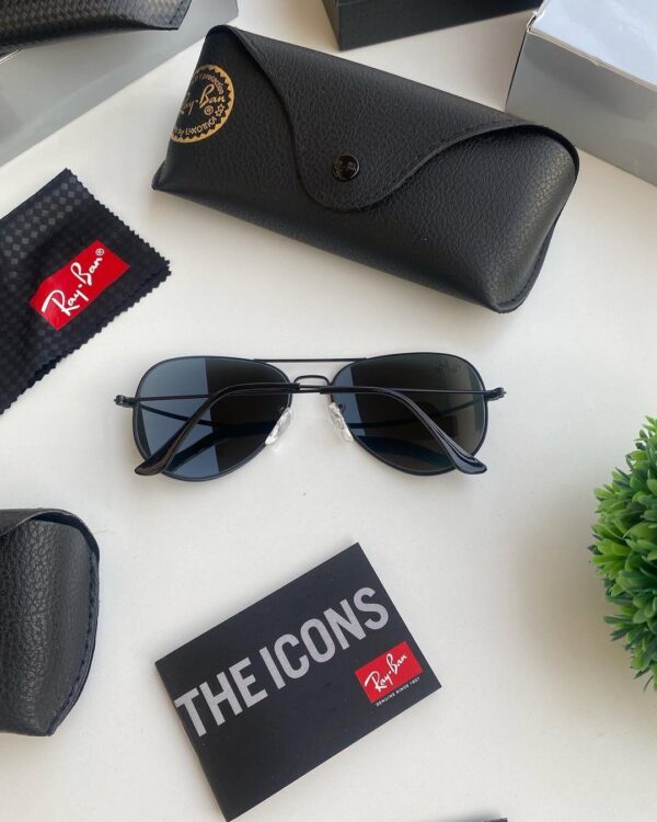 Ray-Ban RB3025 Classic Aviator Sunglasses - Image 3