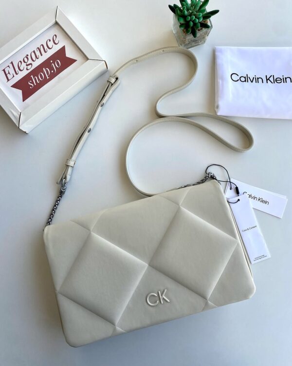 Calvin Klein Women RE-LO QUILT Bags