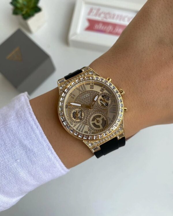 GUESS Women's Watch GW0257L1