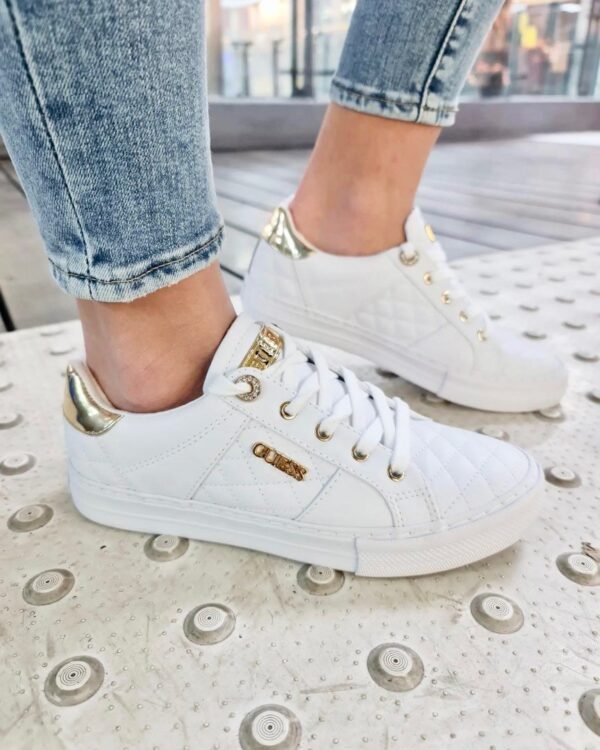 GUESS Loven Womens Sneaker - Image 5