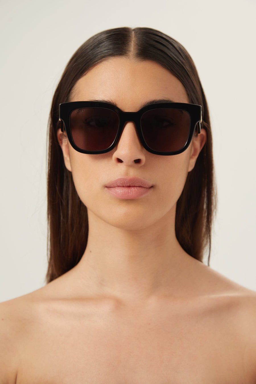 Gucci GG0998S squared femenine black sunglasses - Image 3